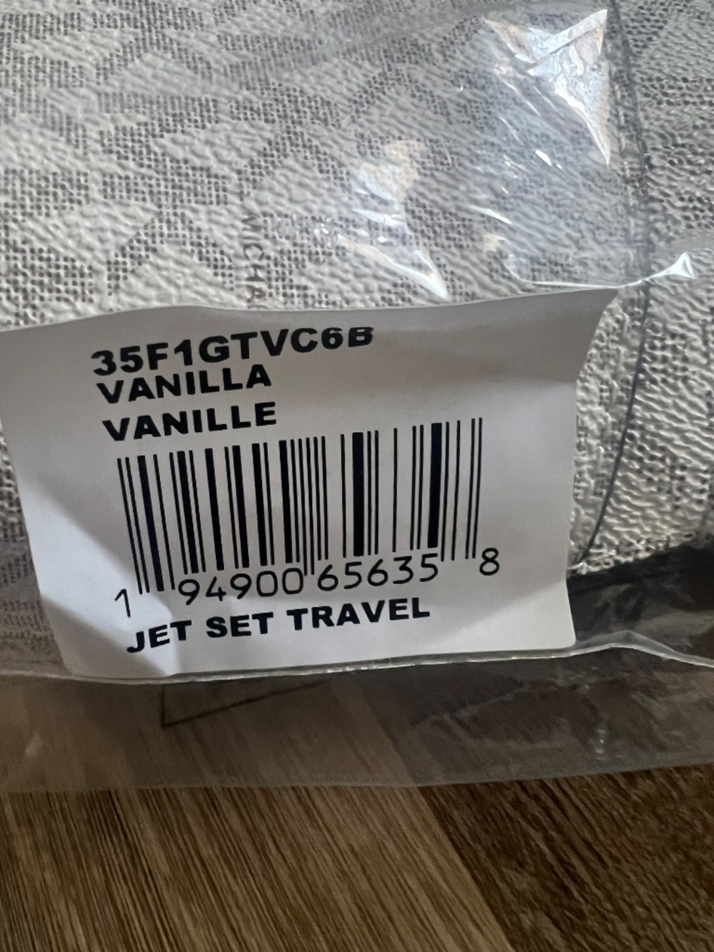 Jet set Micheal Kors vanilla purse still in bag new - Picture 2 of 2